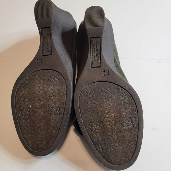 American Eagle Wedge Shoes, Women 6.5, Green Suede w/Buckle, 3" Wedge, EUC - Picture 9 of 13